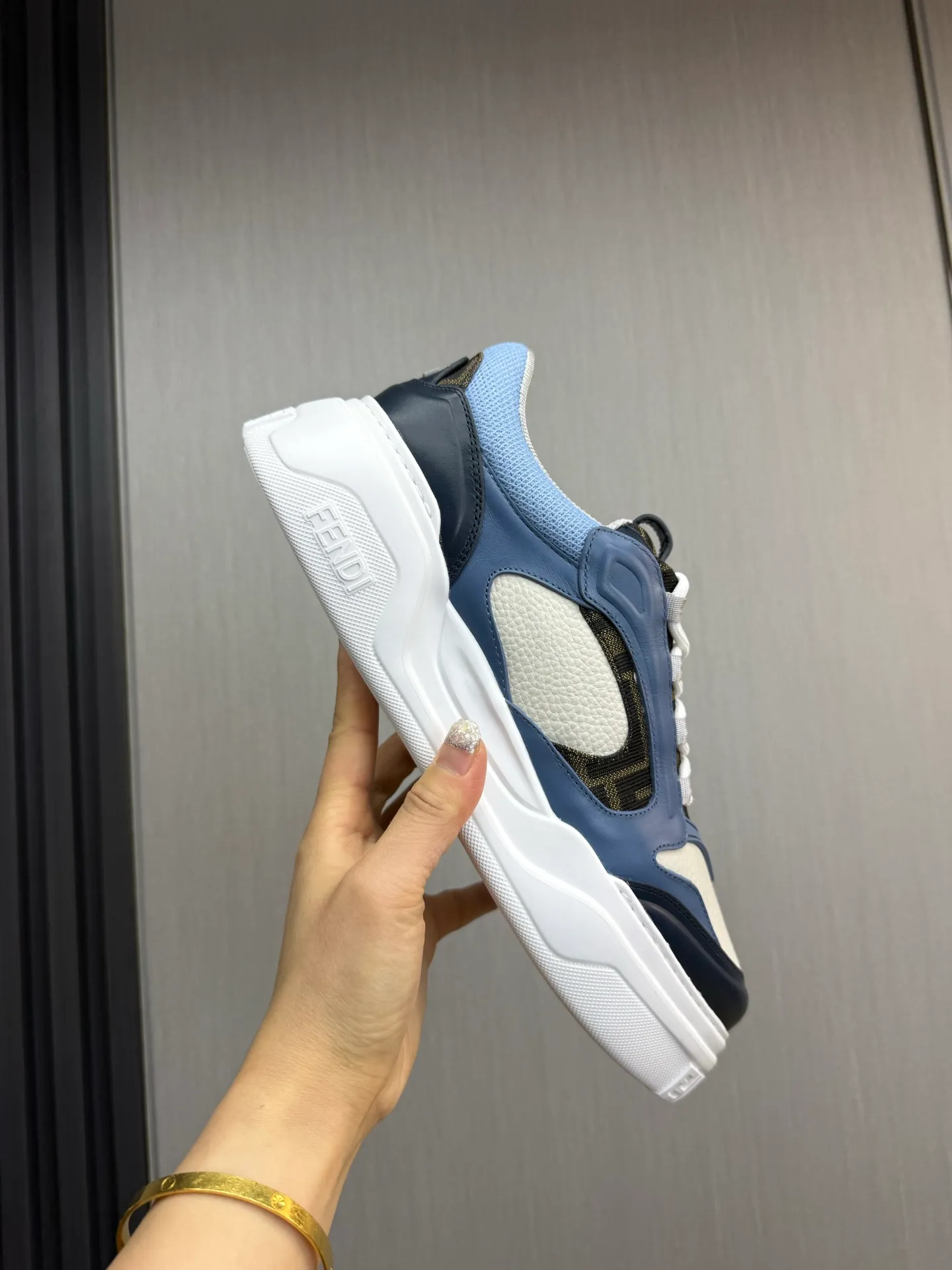 Men's shoes 💰780💰 Fendi (FENDI) men's model official website 1:1 replica ⬆️ The latest hot sale 🔥Original cowhide stitching - Comfortable mesh lining Original outsole ✅Ready stock 38-45 (38.45 non-refundable)